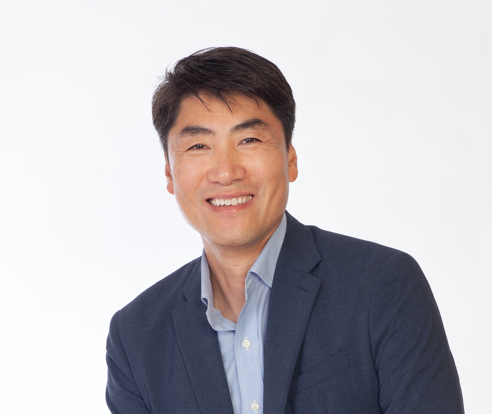 Allen P. Yi Headshot