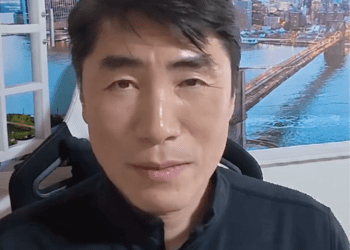 Allen Yi explains why preparation defines power in negotiation, comparing B2C emotional decision-making with B2B multi-stakeholder risk-based decisions.